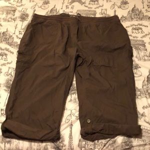 Brown convertible cargo pants/capris 34w